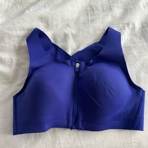 Lululemon Enlite Sports Bra Zip Front
High Support